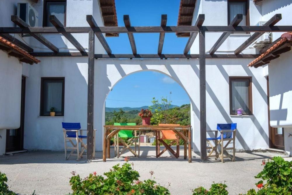 Katevi Luxury Seafront Villa Иерисос Екстериор снимка