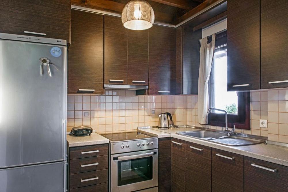 Katevi Luxury Seafront Villa Иерисос Екстериор снимка