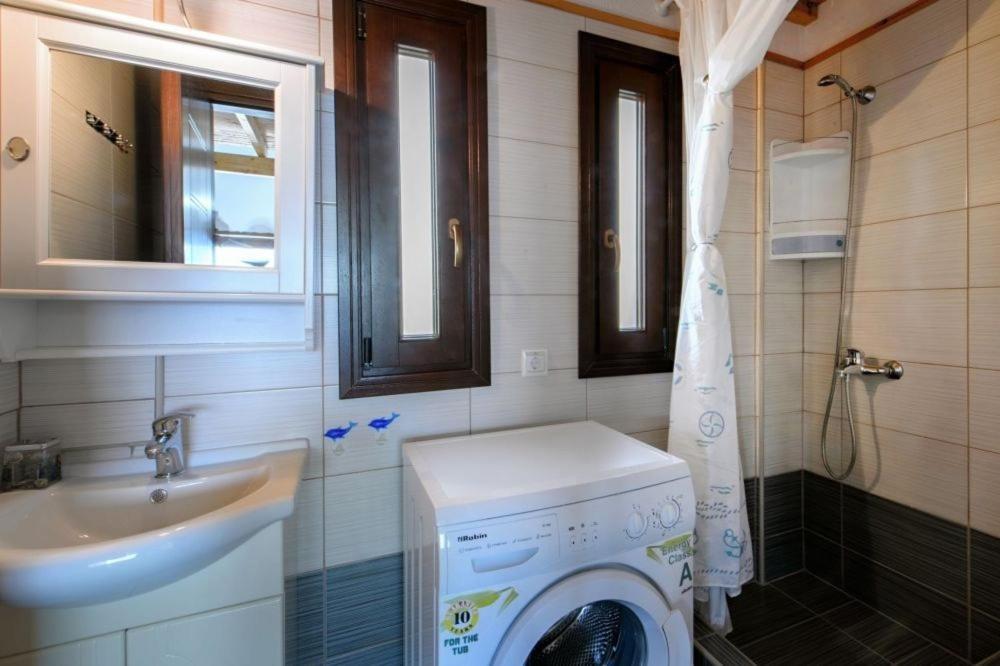 Katevi Luxury Seafront Villa Иерисос Екстериор снимка